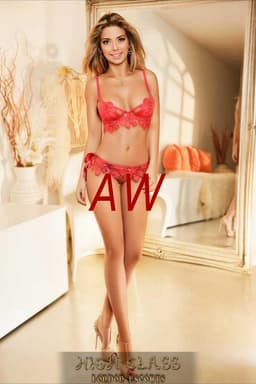 Amanda Paddington Escort