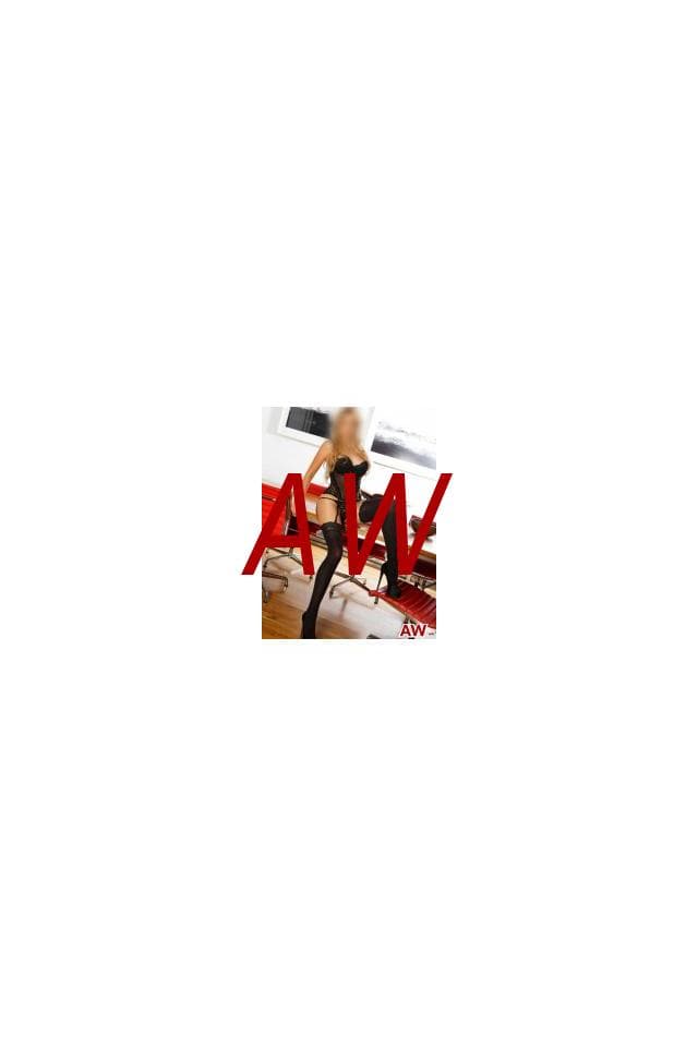 Justina in Elgin Escorts